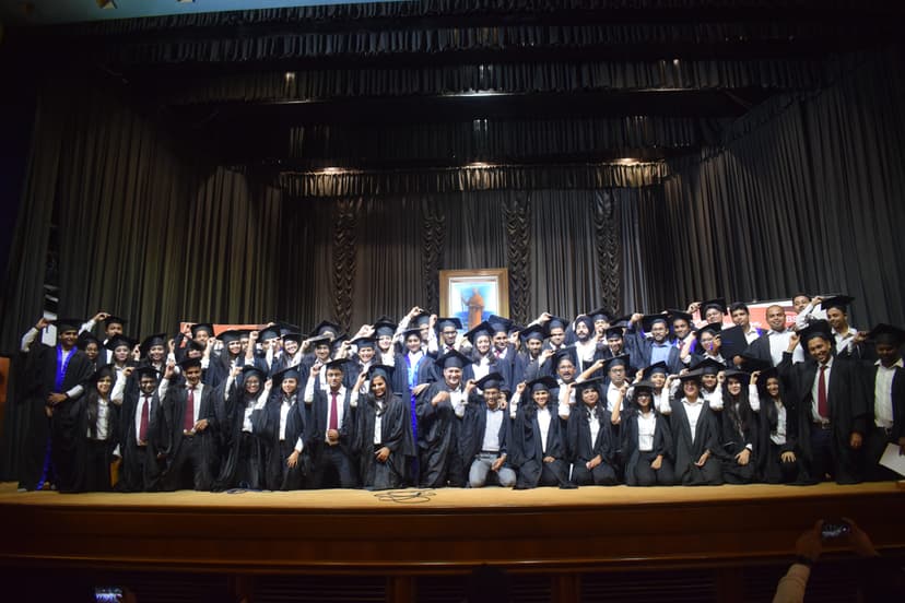convocation 2017-19 image 3